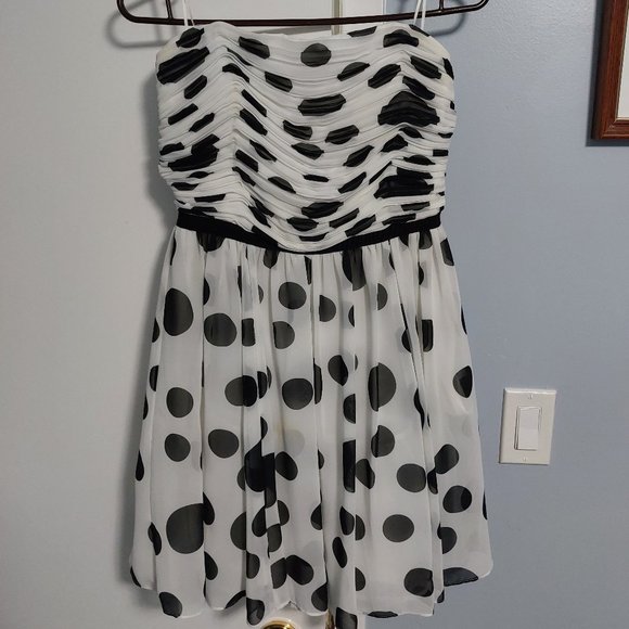 Guess Black and White strapless dress - Picture 1 of 4